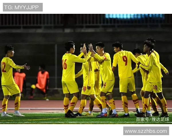 足球明星闪耀舞台精彩演出海报展现激情与魅力的视觉盛宴